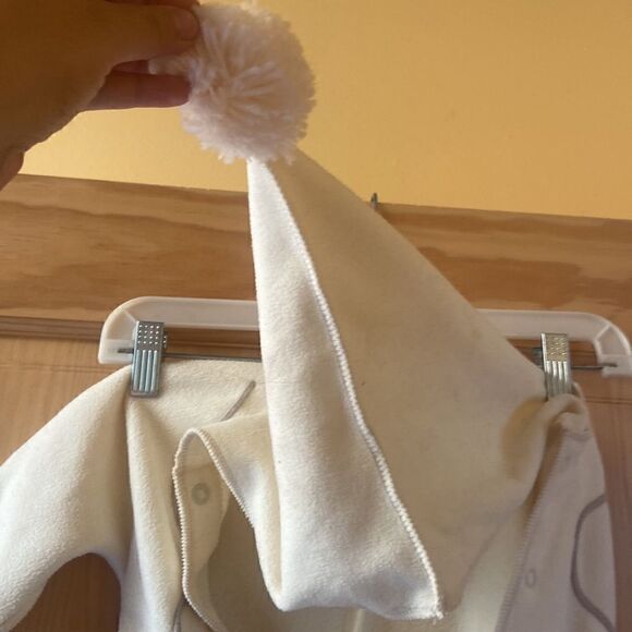 Fleece  hooded  pajama - Picture 2 of 3